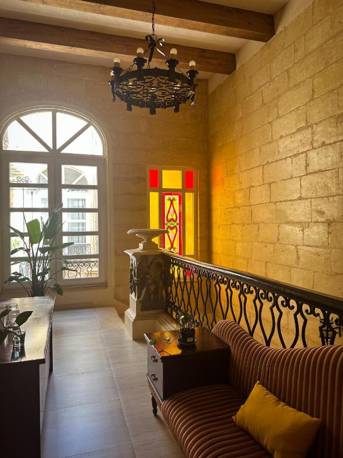 Auberge de jeunesse L'Artist Casa Micallef à La Valette Extérieur photo